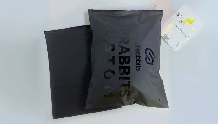 packaging for selling clothes