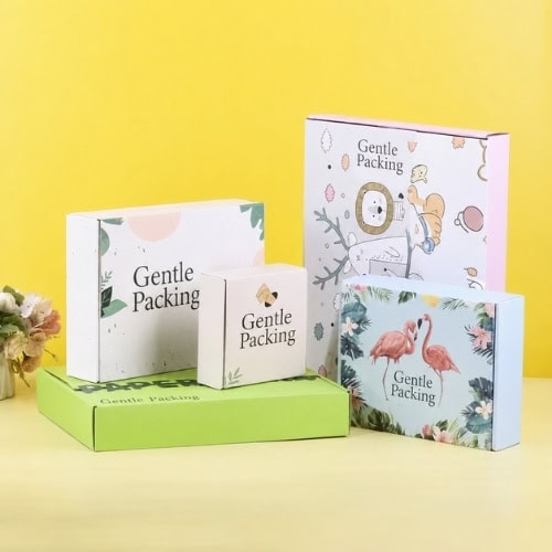 Boîte d'expédition personnalisée avec design extérieur en couleur